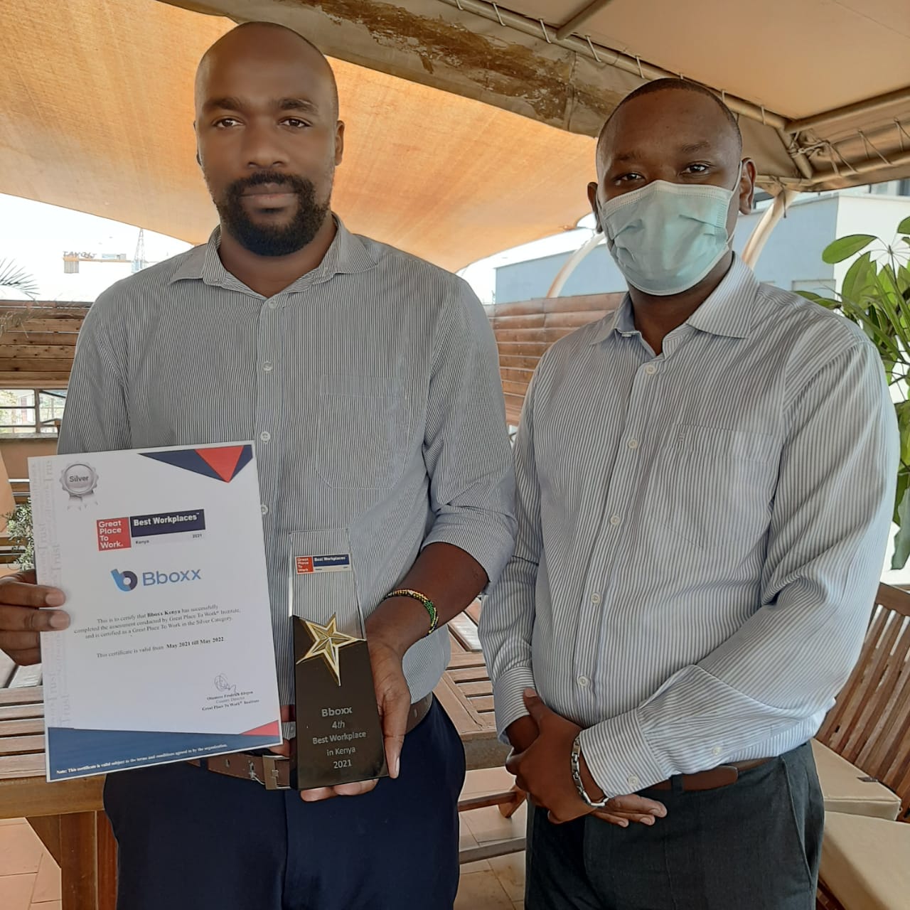 Bboxx Kenya team posses with their award certificate